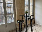 Appartement superbe avec Climatisation et belle pierre Bordelaise pour 2p