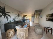 The Palms Apartment on the beachfront, wifi, TV