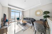 Upscale 1BR with Beach Access on Palm Jumeirah