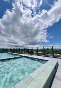 Edificio com piscina a 800m da praia - ACB