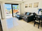 Beautiful Apartment with sea view, Terrace and Pool