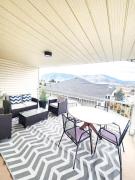 Modern Lake City Getaway