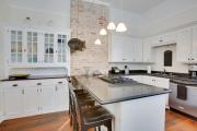 Historic Townhome - 2 Mi to French Quarter!
