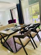 Grey Nest Grey point 303