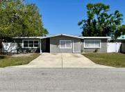 Tropical 2BR Duplex 5 Min to Siesta Key Beach