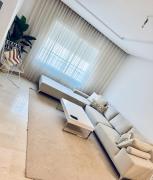 Beautiful Modern 2BR with Living Room