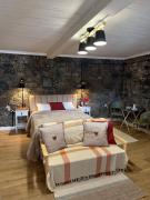 Aprosmeno Jacuzzi House 6