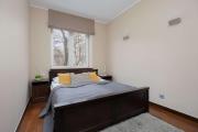 Tasteful and Spacious Two Bedroom Apartment by Noclegi Renters