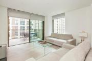 Modern 2-Bedroom London Apartment - Ideal for Business & Leisure