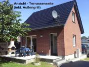Holiday Home Kleines Ferienhaus mit Garten in Wismar by Interhome