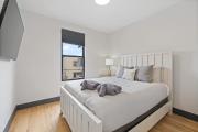 New Luxury and Chic 3BR 2BA Apartment 20 Minutes to NYC