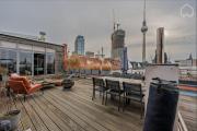 Designer Loft with Big Rooftop and Office