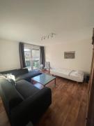 Hamburger Villenviertel, ganzes Haus mit 5 Einbettzimmern,1 Esszimmer