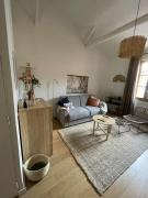 Beautiful studio central