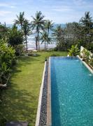 Private beach Oceanfront 3bd Villa