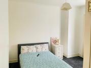 Spacious Homestay with 2 Large Rooms, Fully-equipped Kitchen & Outdoor Space