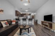 CozySuites Modern 2BR Nora Indianapolis #10