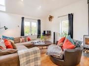 4 Bed in Cwmhiraeth 93546