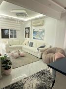 Modern Downtown Apt with Nile View