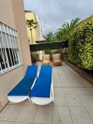 LARGE garden, Shared pool, Perfect location