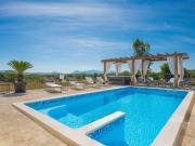 Stylish Villa in Lovre with Sauna