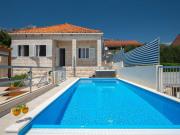 Beachvilla in Orebi with Jacuzzi