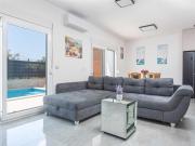 Holiday Oasis with hydromassage pool