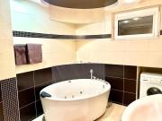 Двоповерховий Пентхаус с великим Джакузі біля метро Наукова