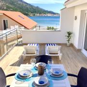 Apartamentos Ézaro Beach