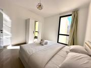 G cribs 2 BR sharing Pool