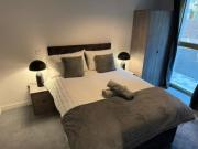 Flat in Luton, FREE parking close to Luton airport