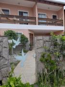 Adorável Casa com 4 suítes mais Edícula com 1 suíte totalmente independente, próximo a praia, Florianópolis, SC