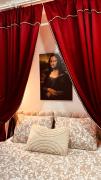 Mona Lisa - Secret Suite - central location