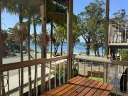 Dutchies Beachside Lookout - 50m to the Beach