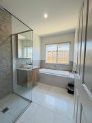 Top Wyndham Vale