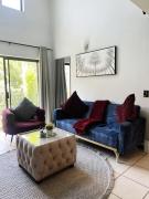 Zalari Loft B, Nature-Inspired 2 Bed Loft, Paulshof, Sandton
