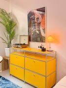 Hip Mangwon Stay in Seoul Hongdea Mangwon World Cup Market 1 minute walk Manglidanggil Local food Cafes