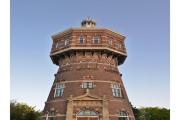 Renovated luxury water tower within walking distance of the beach boulevard