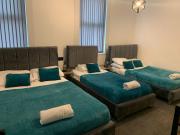 Tudors eSuites - 4 Bedroom Spacious House - #142R