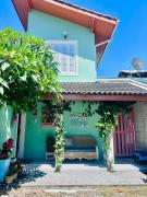 Casa Verde Bertioga, um espaço cheio de charme com três praias - Indaiá, Pedra Selada e Riviera de São Lourenço para visitar a pé!
