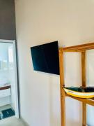 Suite in the center 50 meters from the beach and Orla Bardot