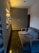 Sobrado Completo com área, Próximo a Praia