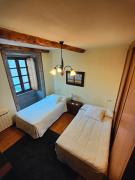 Private Entire Home ,Old Town 6-min Walk to Cathedral