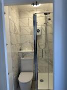 Newly Refurbished 3-Bed Home in London, Free Parking