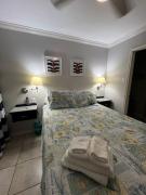 Ocean & Pool View - Top Floor - 2 Pools - Hot Tub - GYM - Tennis ct - SS03