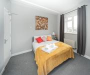 1 of 5 Room Cozy, spacious and modern in Camden Town