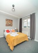 1 of 5 Room Cozy, spacious and modern in Camden Town