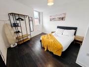 Modern 1BR Business Stay with Fast WiFi