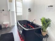 Beautiful condominium with jacuzzi