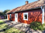 Charming red cottage in Vaderstad SE10024
